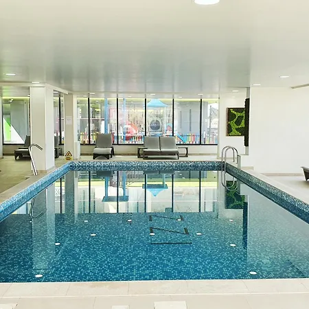 Azur Queen Studio - Pool & Spa Beach Apartment *
