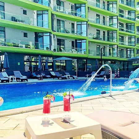 Azur Queen Studio - Pool & Spa Beach Apartment Navodari